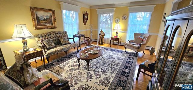 309 Paul Court, Wyckoff, NJ 07481