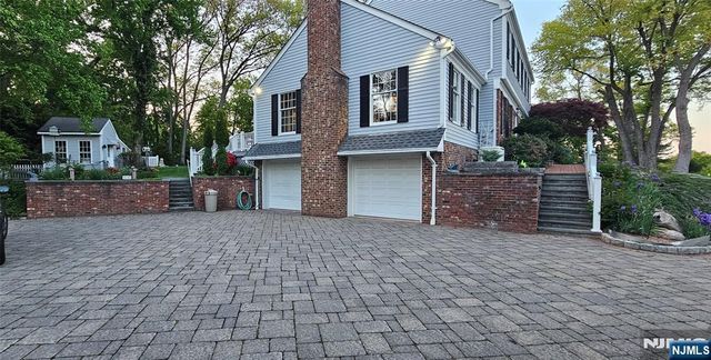 309 Paul Court, Wyckoff, NJ 07481