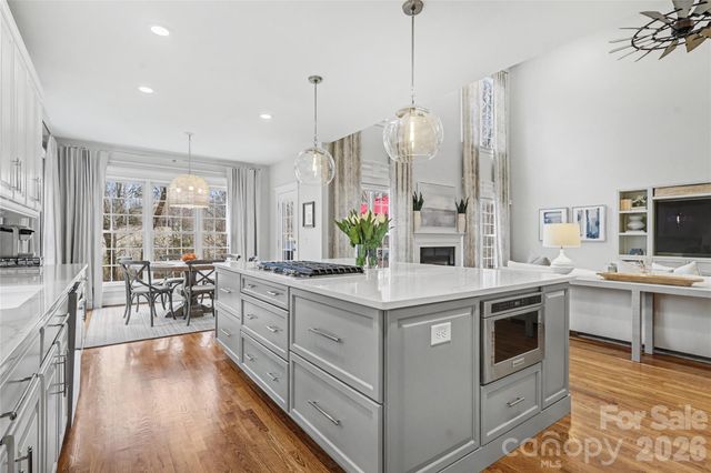 623 N Oak Drive, Huntersville, NC 28078