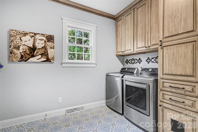 623 N Oak Drive, Huntersville, NC 28078