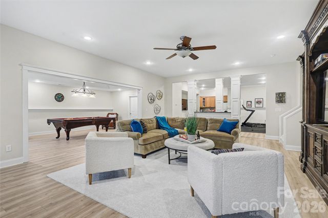 623 N Oak Drive, Huntersville, NC 28078