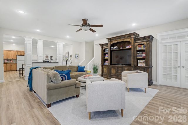 623 N Oak Drive, Huntersville, NC 28078