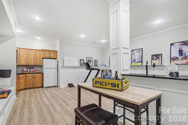 623 N Oak Drive, Huntersville, NC 28078