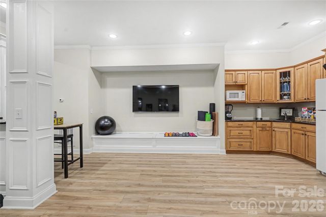 623 N Oak Drive, Huntersville, NC 28078