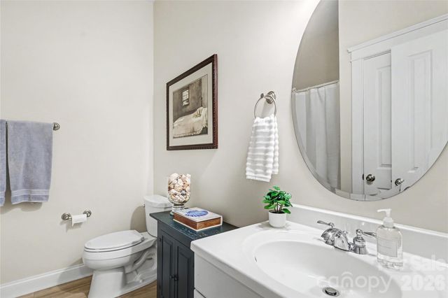 623 N Oak Drive, Huntersville, NC 28078