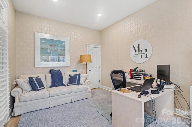 623 N Oak Drive, Huntersville, NC 28078