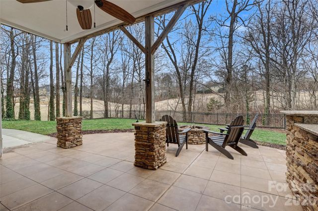 623 N Oak Drive, Huntersville, NC 28078