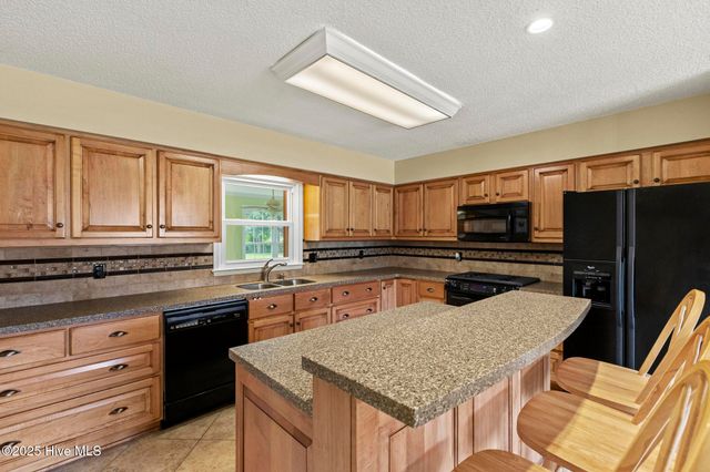 102 Howell Drive, Jacksonville, NC 28540