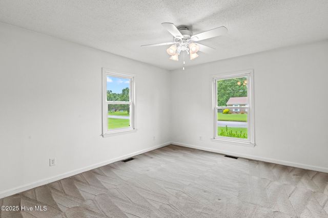 102 Howell Drive, Jacksonville, NC 28540