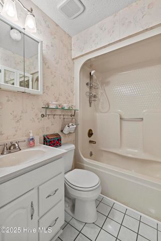 102 Howell Drive, Jacksonville, NC 28540