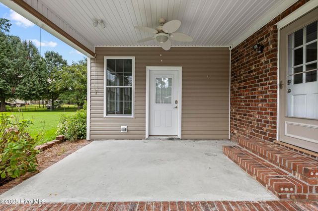 102 Howell Drive, Jacksonville, NC 28540