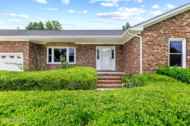 102 Howell Drive, Jacksonville, NC 28540