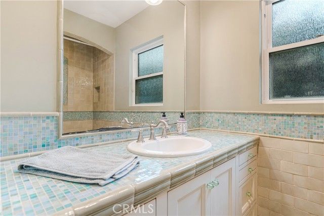 5823 Vesper, Sherman Oaks, CA 91411