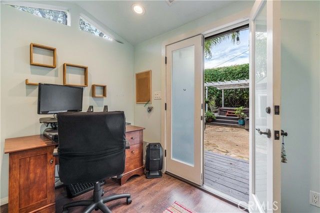 5823 Vesper, Sherman Oaks, CA 91411