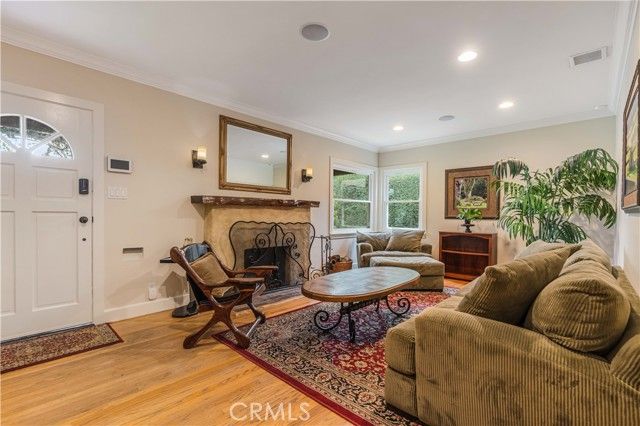 5823 Vesper, Sherman Oaks, CA 91411