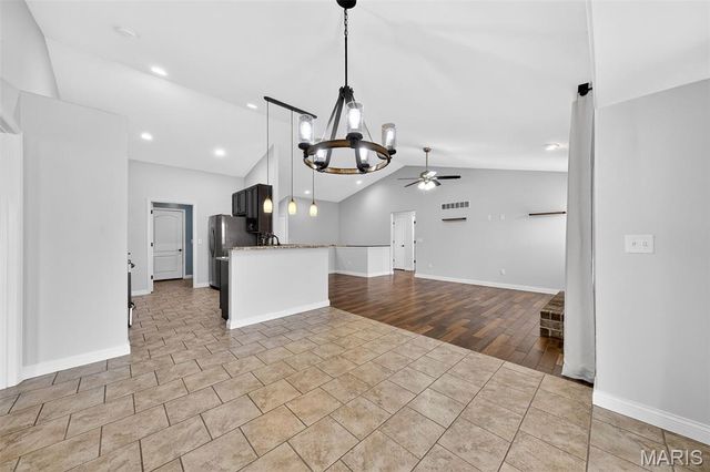 178 Shadow Pointe Drive, Wentzville, MO 63385