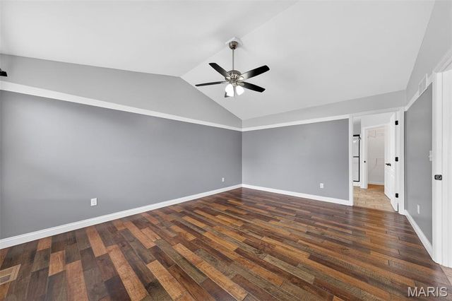 178 Shadow Pointe Drive, Wentzville, MO 63385