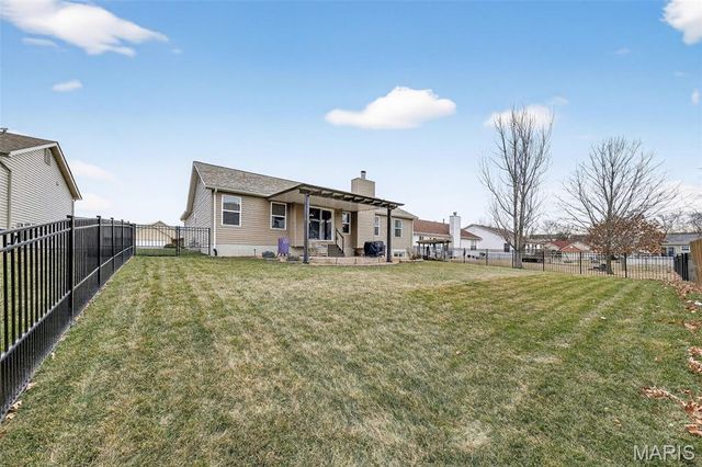 178 Shadow Pointe Drive, Wentzville, MO 63385