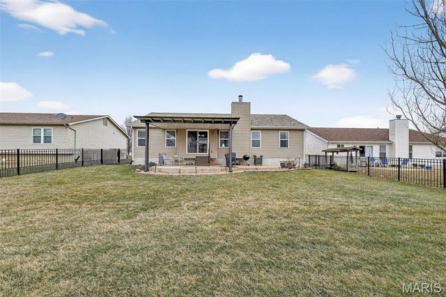 178 Shadow Pointe Drive, Wentzville, MO 63385