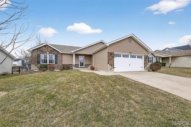 178 Shadow Pointe Drive, Wentzville, MO 63385
