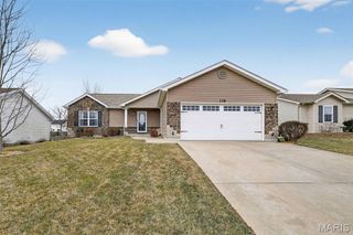 178 Shadow Pointe Drive, Wentzville, MO 63385