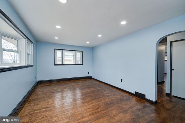 1938 HIGH PARK MNR, Pottsville, PA 17901