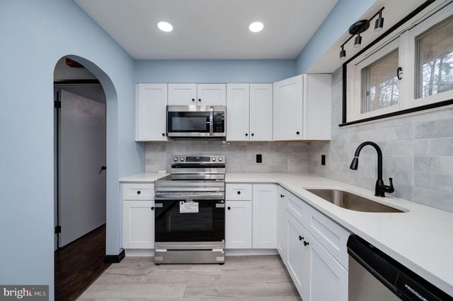 1938 HIGH PARK MNR, Pottsville, PA 17901