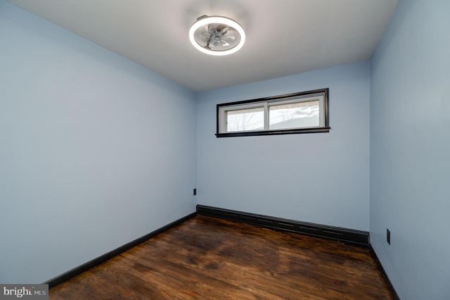 1938 HIGH PARK MNR, Pottsville, PA 17901