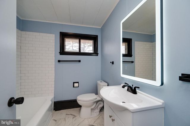 1938 HIGH PARK MNR, Pottsville, PA 17901