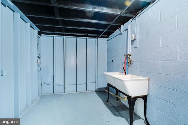 1938 HIGH PARK MNR, Pottsville, PA 17901