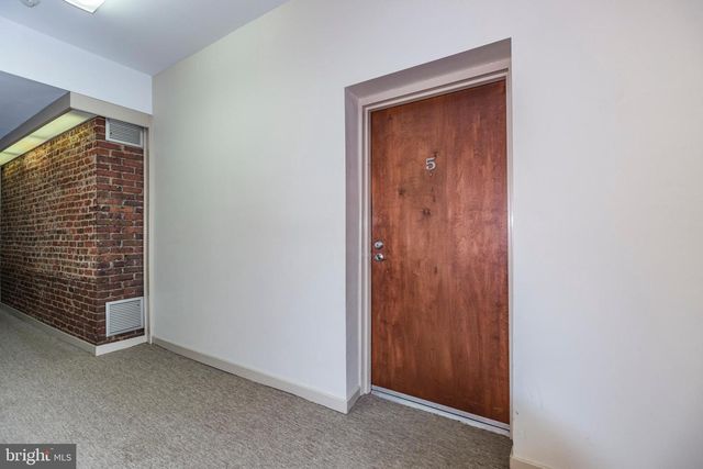 5 ACADEMY CT, Pennington, NJ 08534