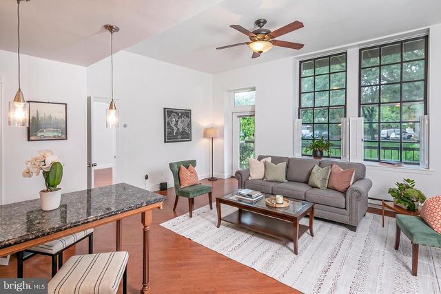 5 ACADEMY CT, Pennington, NJ 08534