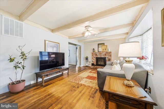 10 NEW LISBON RD, Pemberton, NJ 08068