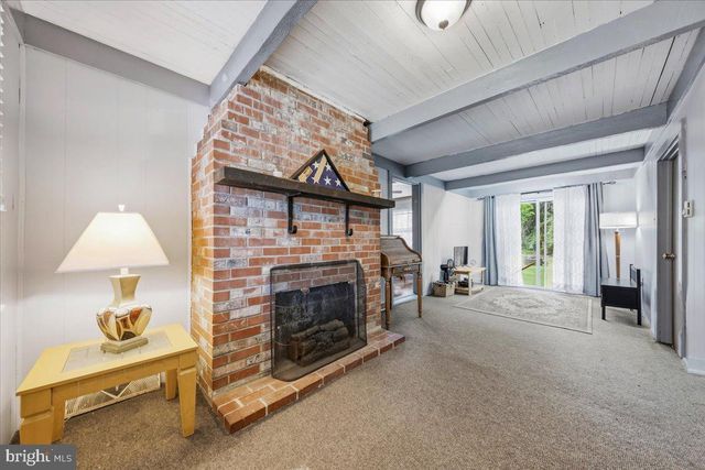 10 NEW LISBON RD, Pemberton, NJ 08068