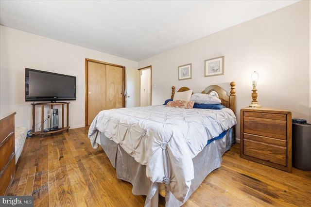 10 NEW LISBON RD, Pemberton, NJ 08068
