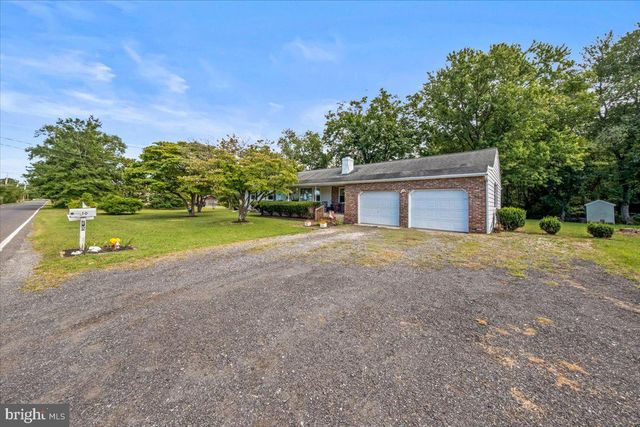 10 NEW LISBON RD, Pemberton, NJ 08068