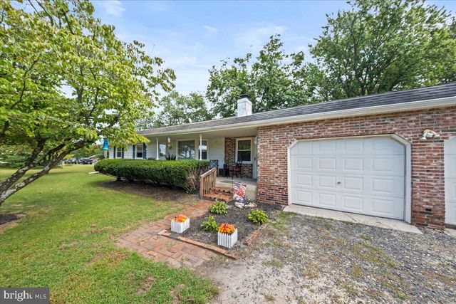 10 NEW LISBON RD, Pemberton, NJ 08068