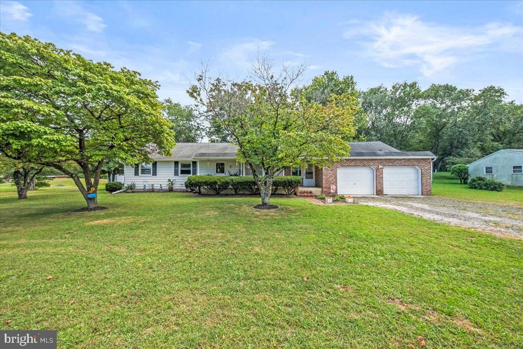 10 NEW LISBON RD, Pemberton, NJ 08068