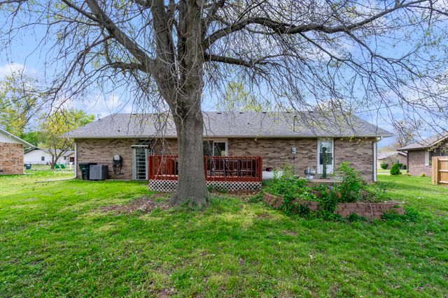 431 North Rechow Avenue, Bolivar, MO 65613