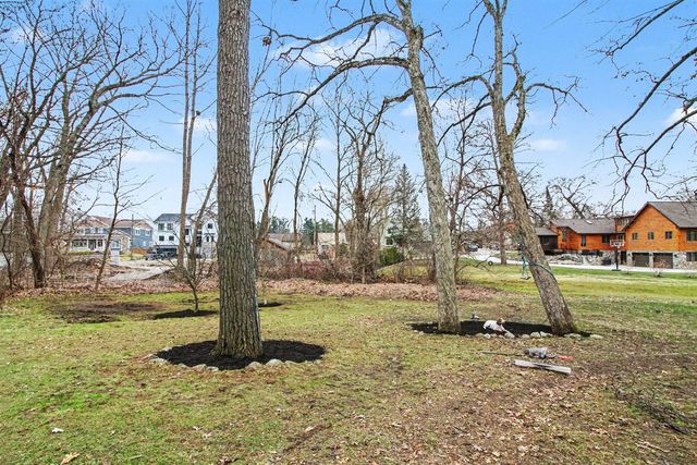 940 Leidich Street, Lake Orion, MI 48362