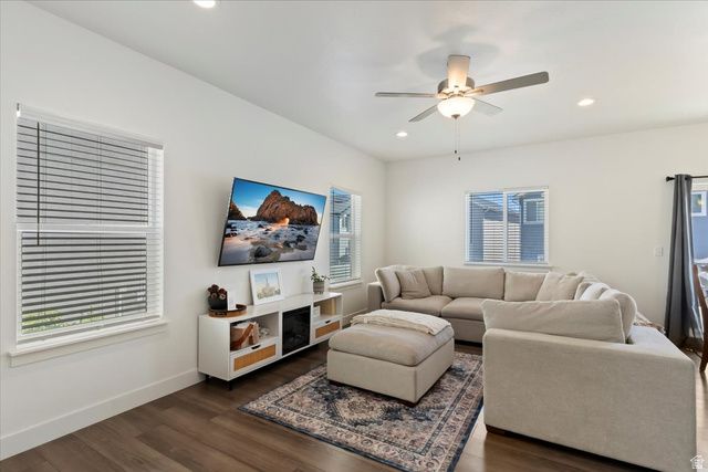 7168 N SILVER SPRING WAY, Eagle Mountain, UT 84005