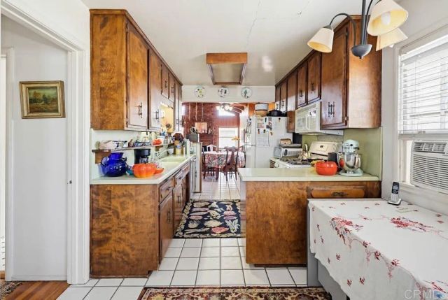 4744 51st Street, San Diego, CA 92115