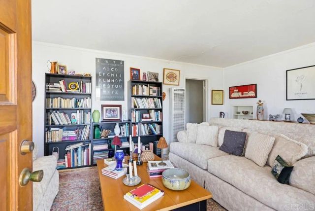 4744 51st Street, San Diego, CA 92115