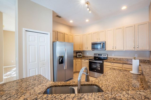 11 PURITAN LANE, Palm Coast, FL 32164