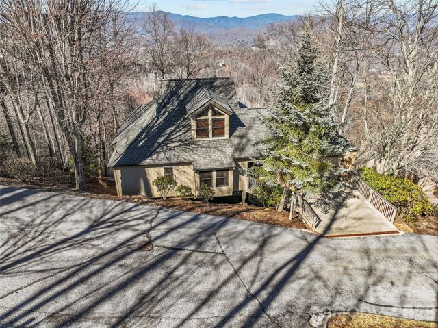 430 Rhododendron Lane, Burnsville, NC 28714