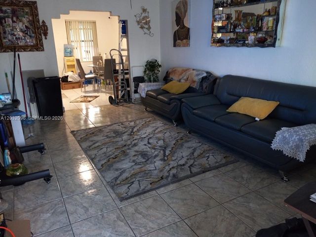 1100 NW 57th Street, Miami, FL 33127