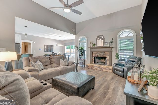 138 Magnolia Place Drive, Senoia, GA 30276