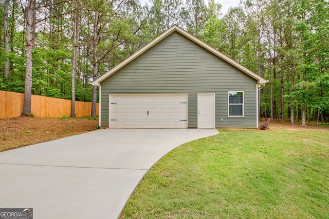 138 Magnolia Place Drive, Senoia, GA 30276