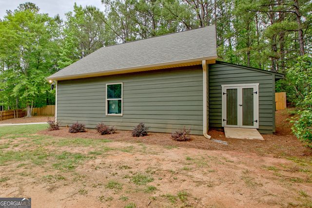 138 Magnolia Place Drive, Senoia, GA 30276