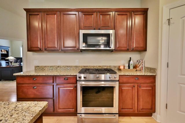 1122 Willow Run, Verona, WI 53593